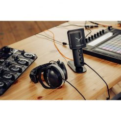 Beyerdynamic DT 770 Pro 250 ohm Closed Studio Headphones-07