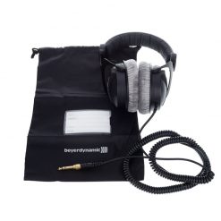 Beyerdynamic DT 770 Pro 250 ohm Closed Studio Headphones-12