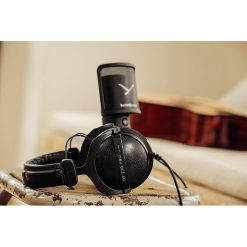 Beyerdynamic DT 770 Pro 32 ohm Closed Studio Headphones-02
