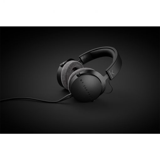 Beyerdynamic DT 700 PRO X Studio Headphone-02