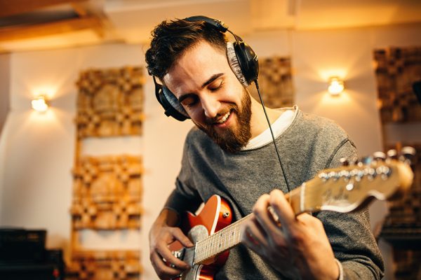 beyerdynamic-dt770-closed-studio-headphones