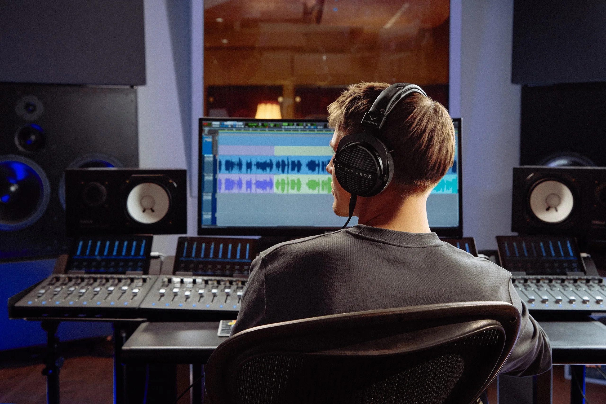 DT 990 Pro X 48 Ohms Studio Headphone-03