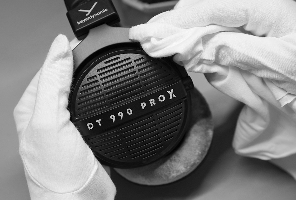 DT 990 Pro X 48 Ohms Studio Headphone-04